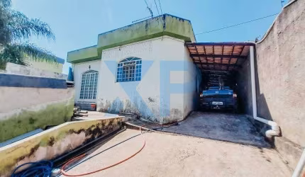 CASA RESIDENCIAL A VENDA NO BAIRRO TIETÊ EM DIVINÓPOLIS-MG