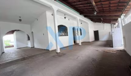 CASA COMERCIAL NO CENTRO DE DIVINOPOLIS-MG