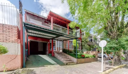 Casa em condomínio fechado com 3 quartos à venda na Rua Professor Antônio José Remião, 15, Espírito Santo, Porto Alegre por R$ 850.000