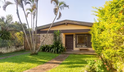 Casa com 3 quartos à venda na Avenida Imperial, 422, Ipanema, Porto Alegre por R$ 750.000