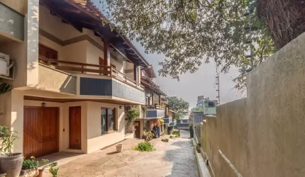 Casa em condomínio fechado com 3 quartos à venda na Rua Jaguari, 910, Cristal, Porto Alegre por R$ 780.000