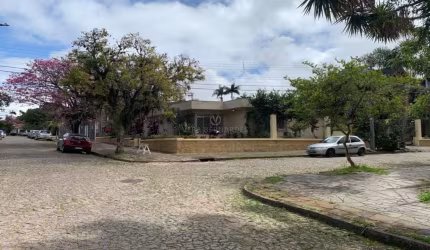Casa com 4 quartos à venda na Rua Guaraum, 280, Vila Assunção, Porto Alegre por R$ 2.200.000