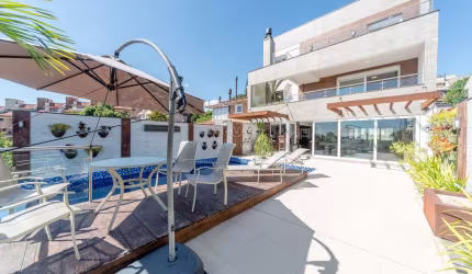 Casa com 4 quartos à venda na Rua Conselheiro Xavier da Costa, 2439, Ipanema, Porto Alegre por R$ 2.750.000