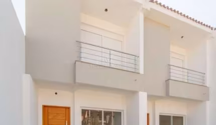 Casa com 2 quartos à venda na Rua Itacyr Rossi, 195, Guarujá, Porto Alegre por R$ 500.000