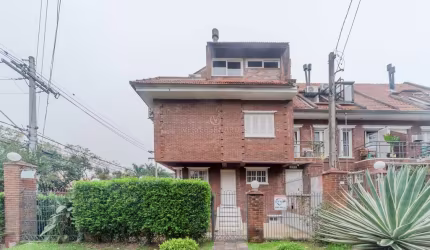 Casa com 3 quartos à venda na Rua Doutor Armando Barbedo, 1200, Tristeza, Porto Alegre por R$ 890.000