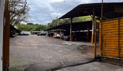 Terreno à venda na Rua Silveiro, 526, Menino Deus, Porto Alegre por R$ 5.000.000