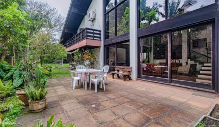 Casa com 4 quartos à venda na Rua Padre João Batista Reus, 180, Vila Conceição, Porto Alegre por R$ 2.800.000
