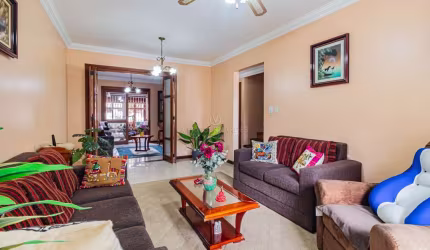 Casa em condomínio fechado com 3 quartos à venda na Avenida Eduardo Prado, 695, Cavalhada, Porto Alegre por R$ 730.000