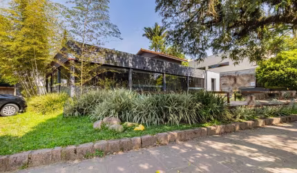 Casa comercial à venda na Avenida Pereira Passos, 1089, Vila Assunção, Porto Alegre por R$ 3.600.000