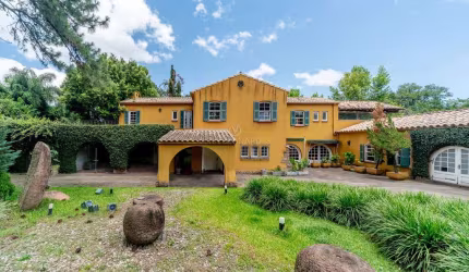 Casa com 3 quartos à venda na Avenida Coronel Marcos, 381, Pedra Redonda, Porto Alegre por R$ 6.400.000