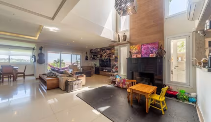 Casa com 4 quartos à venda na Rua Goitacaz, 333, Vila Assunção, Porto Alegre por R$ 2.390.000