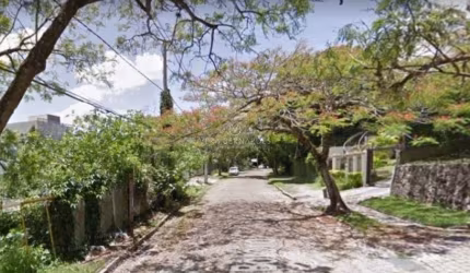 Terreno à venda na Rua Bororó, 255, Vila Assunção, Porto Alegre por R$ 790.000