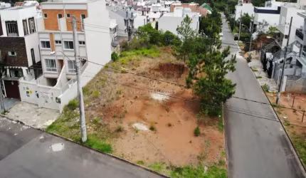 Terreno à venda na Rua Henrique Anawate, 255, Guarujá, Porto Alegre por R$ 290.000