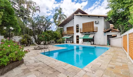 Casa com 3 quartos à venda na Avenida Guaíba, 11740, Ipanema, Porto Alegre por R$ 2.000.000