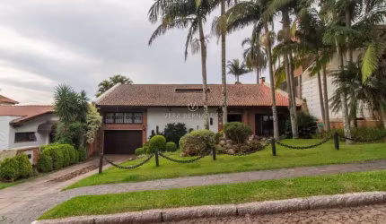 Casa com 3 quartos à venda na Rua Coroados, 1195, Vila Assunção, Porto Alegre por R$ 2.110.000