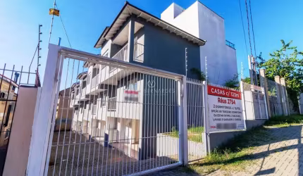 Casa em condomínio fechado com 2 quartos à venda na Rua Padre João Batista Reus, 2754, Camaquã, Porto Alegre por R$ 460.000