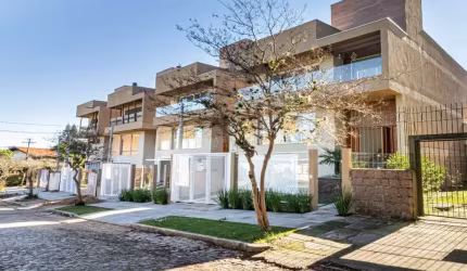 Casa com 3 quartos à venda na Rua Coroados, 675, Vila Assunção, Porto Alegre por R$ 1.752.000