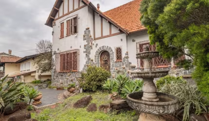 Casa com 4 quartos à venda na Rua Guaiana, 123, Vila Assunção, Porto Alegre por R$ 1.600.000