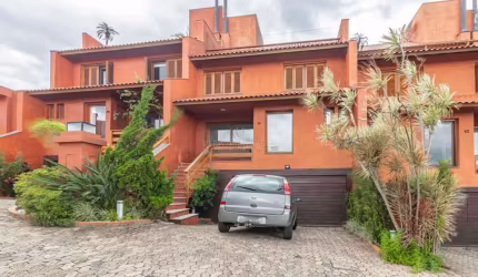 Casa em condomínio fechado com 4 quartos à venda na Avenida Cai, 735, Cristal, Porto Alegre por R$ 1.950.000