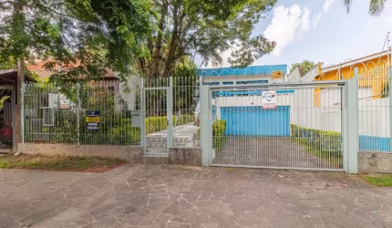 Casa com 4 quartos à venda na Avenida Pereira Passos, 316, Vila Assunção, Porto Alegre por R$ 1.350.000