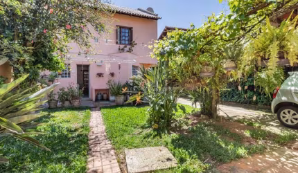 Casa com 3 quartos à venda na Avenida Guaíba, 13844, Serraria, Porto Alegre por R$ 750.000