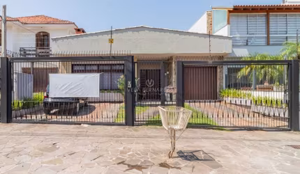 Casa com 5 quartos à venda na Rua Manoel Leão, 135, Pedra Redonda, Porto Alegre por R$ 950.000