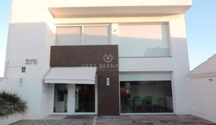Prédio à venda na Avenida Edgar Pires de Castro, 375, Hípica, Porto Alegre por R$ 2.400.000