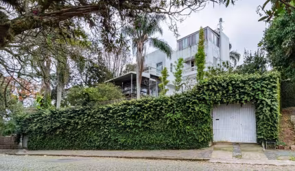 Casa com 3 quartos à venda na Rua Professor Emílio Meyer, 431, Vila Conceição, Porto Alegre por R$ 1.890.000