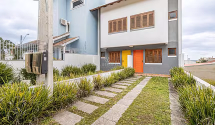 Casa com 3 quartos à venda na Rua Henrique Anawate, 480, Guarujá, Porto Alegre por R$ 750.000