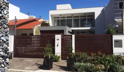 Casa com 2 quartos à venda na Rua Fernando Jorge Schneider, 705, Hípica, Porto Alegre por R$ 1.390.000