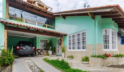Casa com 3 quartos à venda na Rua Luiz João Pirotti, 60, Ipanema, Porto Alegre por R$ 990.000