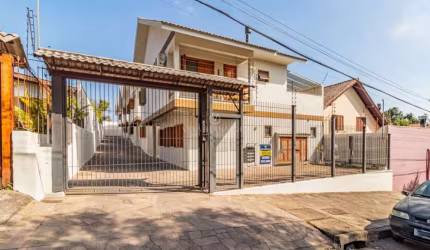 Casa em condomínio fechado com 3 quartos à venda na Rua Victor Silva, 515, Camaquã, Porto Alegre por R$ 680.000