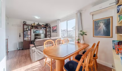 Apartamento com 3 quartos à venda na Avenida Juca Batista, 4581, Cavalhada, Porto Alegre por R$ 245.000