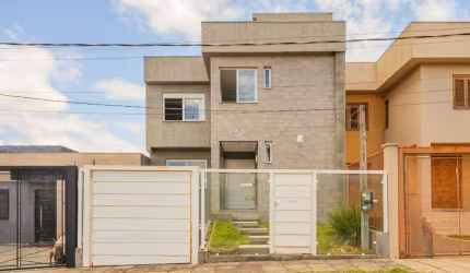 Casa com 3 quartos à venda na Rua Maria Lídia Magliani, 34, Campo Novo, Porto Alegre por R$ 719.000