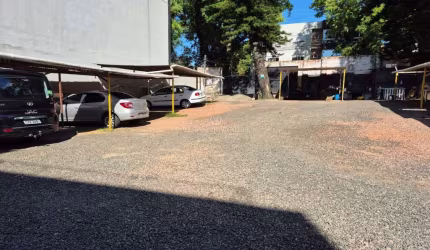 Terreno à venda na Rua Silveiro, 603, Menino Deus, Porto Alegre por R$ 3.750.000