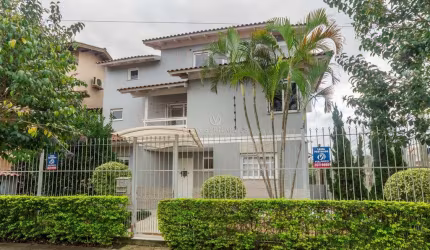 Casa com 3 quartos à venda na Rua Luiz Delfino, 99, Espírito Santo, Porto Alegre por R$ 799.000