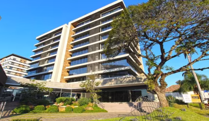 Sala comercial à venda na Avenida Wenceslau Escobar, 2714, Tristeza, Porto Alegre por R$ 490.000