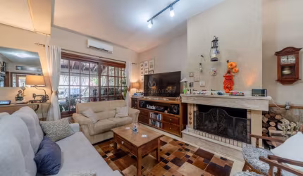 Casa com 3 quartos à venda na Rua Doutor Pio Ângelo, 49, Ipanema, Porto Alegre por R$ 998.000