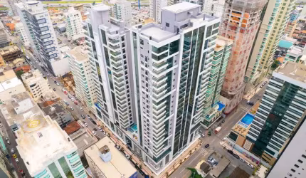 Apartamento com 3 quartos à venda na Rua 238, 336, Meia Praia, Itapema por R$ 2.300.000