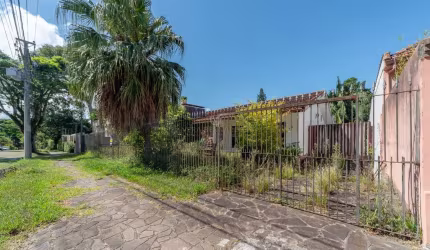 Casa com 5 quartos à venda na Rua Cariri, 540, Vila Assunção, Porto Alegre por R$ 1.800.000