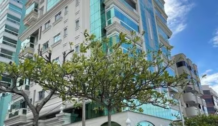 Apartamento com 4 quartos à venda na Rua 305, 10, Meia Praia, Itapema por R$ 6.000.000