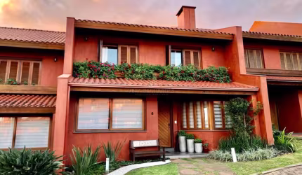 Casa em condomínio fechado com 4 quartos à venda na Avenida Cai, 735, Cristal, Porto Alegre por R$ 1.400.000
