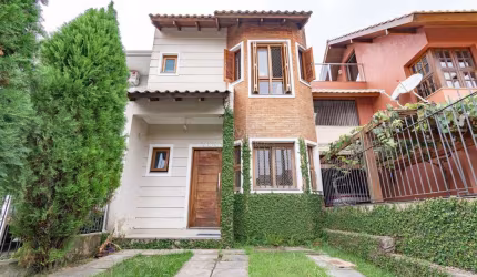 Casa com 3 quartos à venda na Rua Jayme Saul de Borba, 14, Espírito Santo, Porto Alegre por R$ 480.000