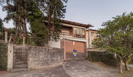 Casa com 2 quartos à venda na Rua Conselheiro Xavier da Costa, 2412, Ipanema, Porto Alegre por R$ 1.400.000