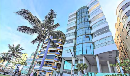 Apartamento com 3 quartos à venda na Rua 213, 32, Meia Praia, Itapema por R$ 5.590.000