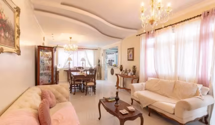 Casa com 3 quartos à venda na Avenida Guaíba, 4572, Vila Assunção, Porto Alegre por R$ 1.790.000