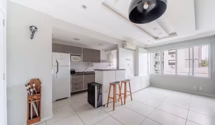 Apartamento com 2 quartos à venda na Rua Doutor Pereira Neto, 715, Tristeza, Porto Alegre por R$ 535.000