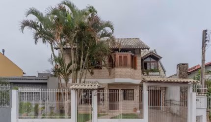 Casa com 4 quartos à venda na Avenida Guarujá, 115, Guarujá, Porto Alegre por R$ 850.000