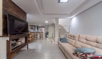 Casa com 3 quartos à venda na Rua Aldo Sani, 143, Hípica, Porto Alegre por R$ 700.000