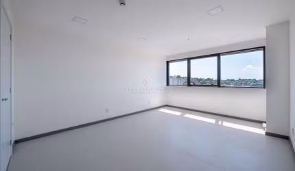 Sala comercial à venda na Rua Coronel Aparício Borges, 230, Teresópolis, Porto Alegre por R$ 430.000